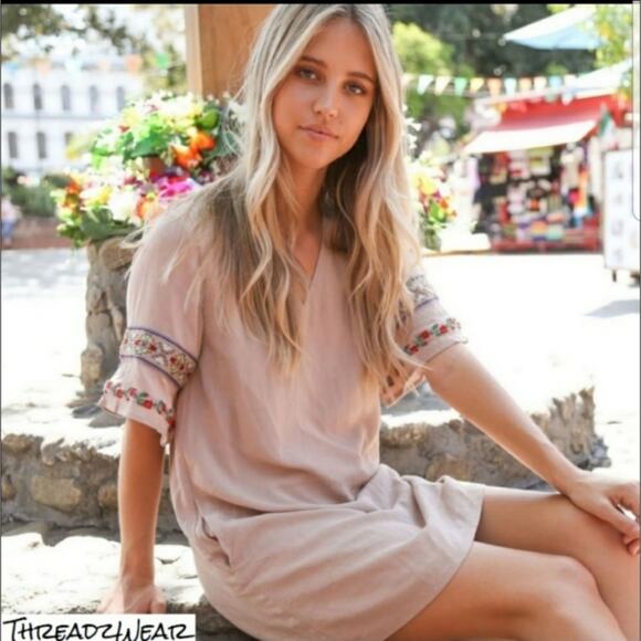 Love Riche southwestern embroidered flare sleeve tunic dress small - Picture 3 of 6